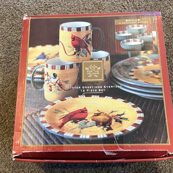 LENOX NEW IN BOX -Vintage Home for the Holidays Winter Greetings 12 piece set - Picture 2 of 10